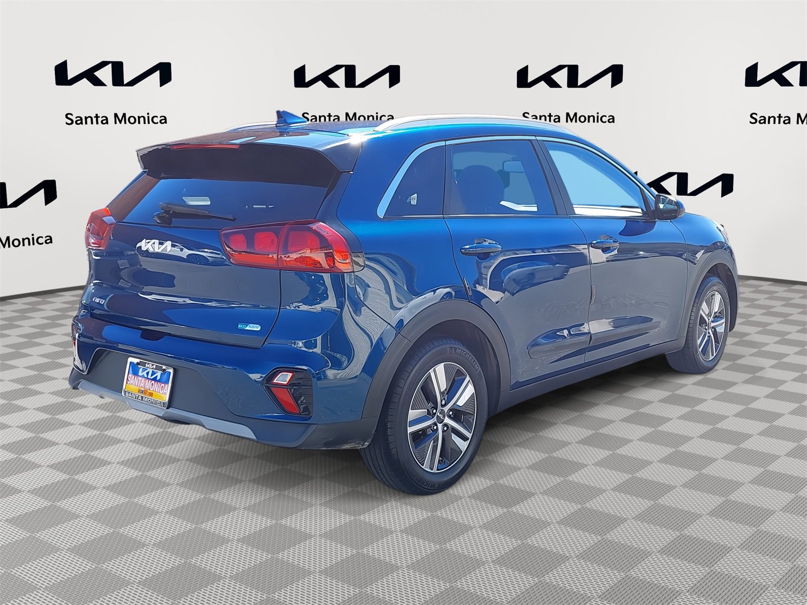 Certified 2022 Kia Niro LXS image 5