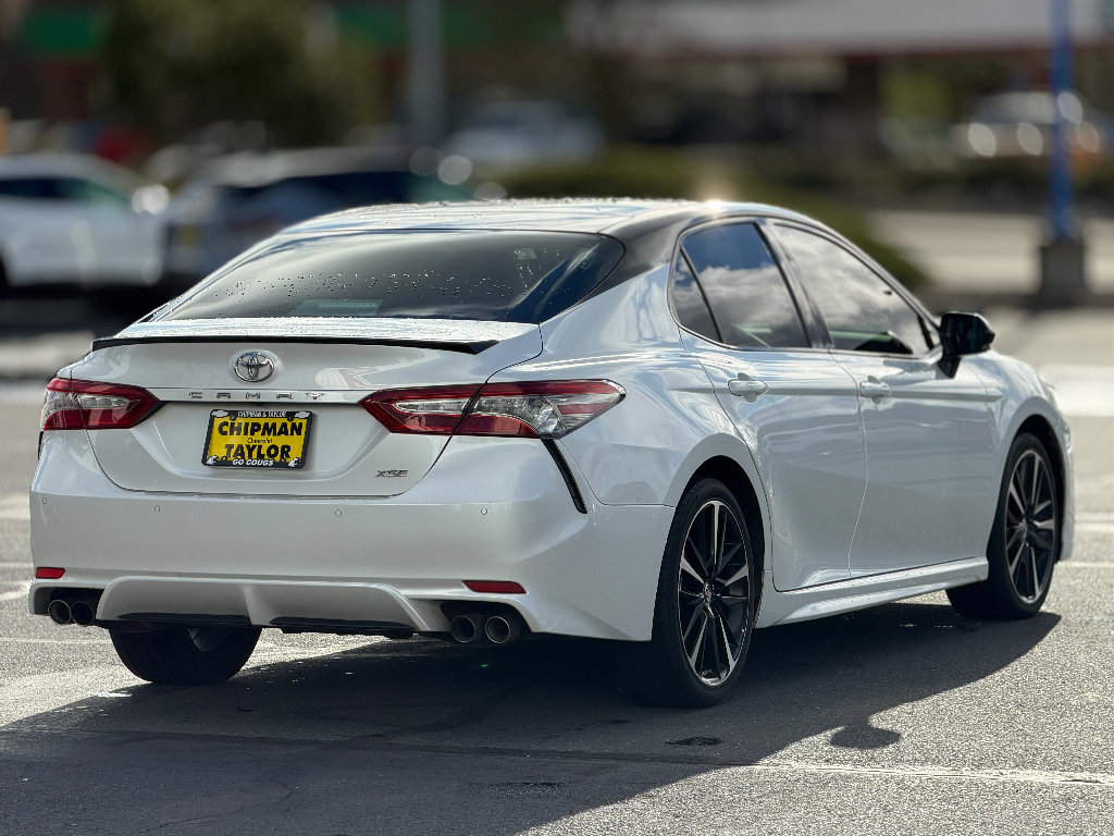 Used 2018 Toyota Camry XSE image 18