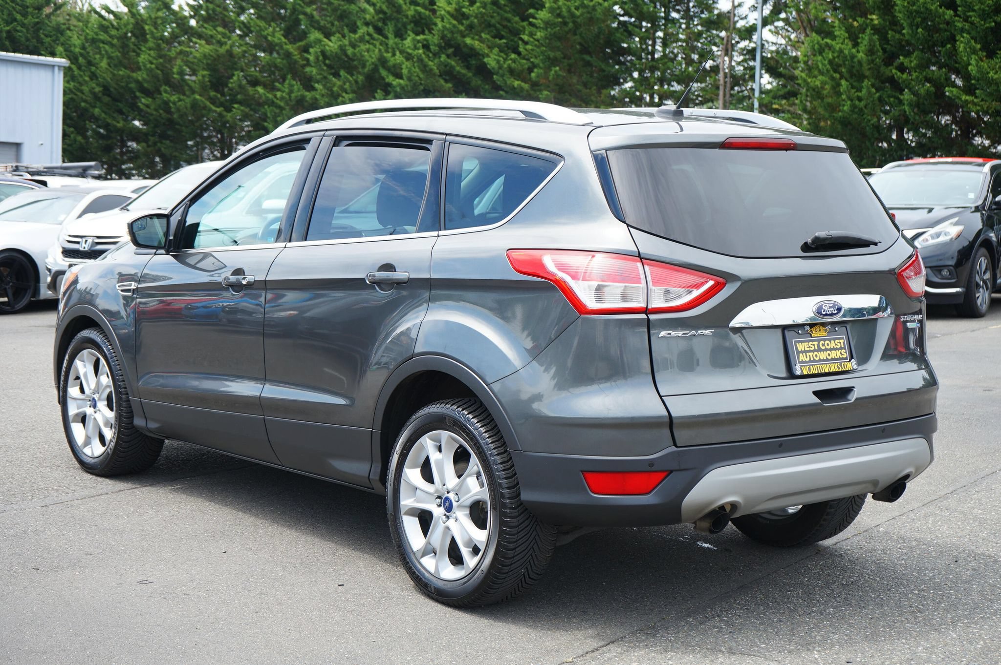 Used 2016 Ford Escape Titanium AWD/4WD image 3