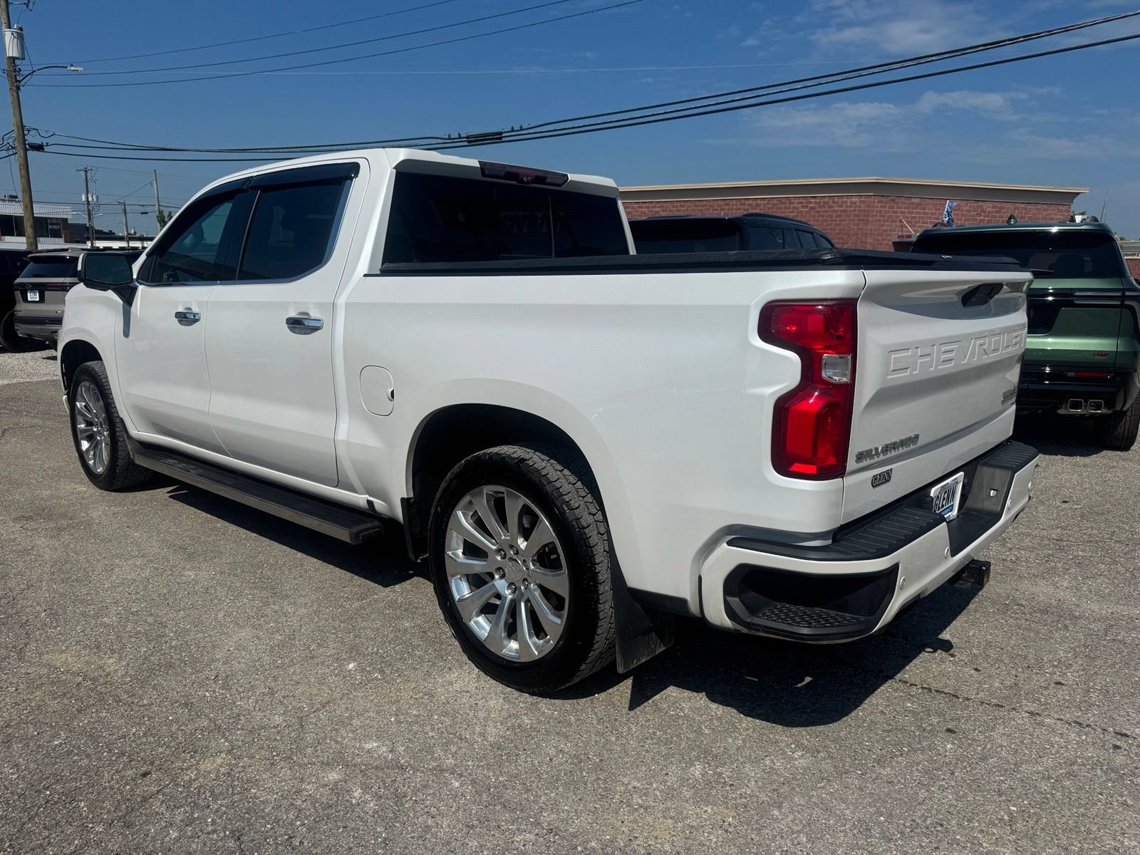 Used 2020 Chevrolet Silverado 1500 High Country w/ Technology Package AWD/4WD image 4