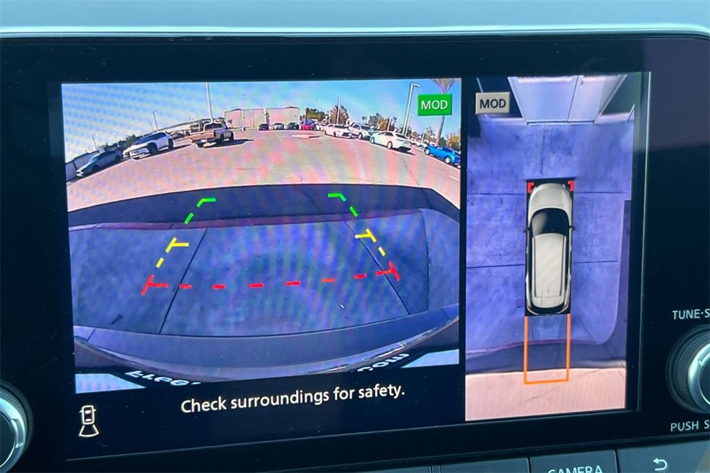 Used 2025 Nissan Rogue SV image 21