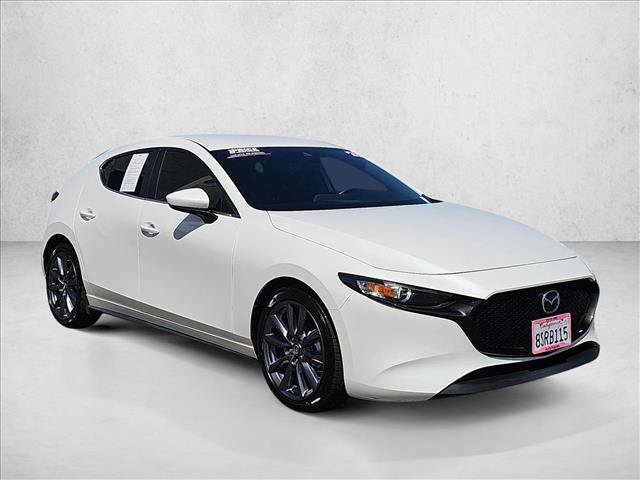 Used 2020 MAZDA MAZDA3 Hatchback w/ Preferred Package FWD image 3