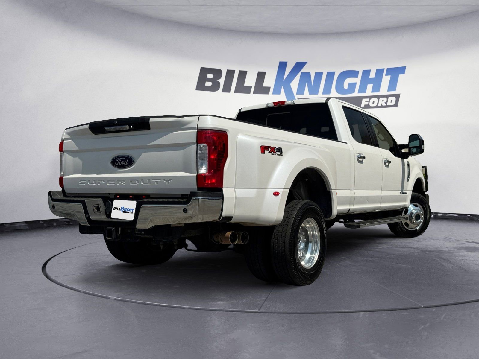 Used 2017 Ford F350 Lariat w/ Tow Technology Bundle AWD/4WD image 5