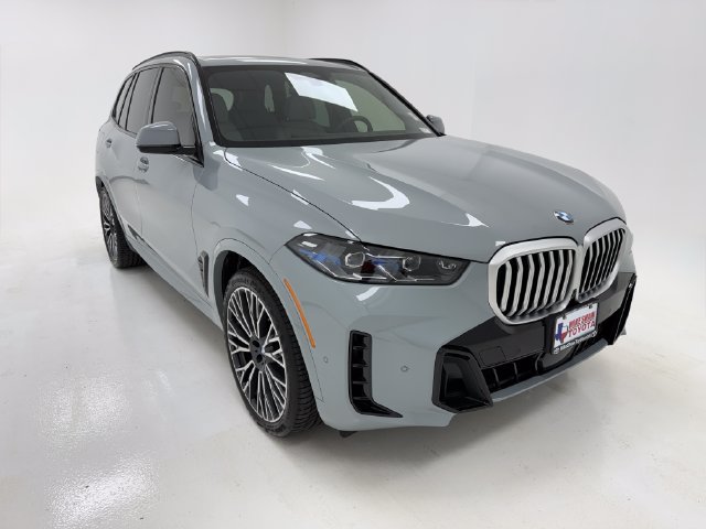 Used 2026 BMW X5 xDrive40i w/ M Sport Package AWD/4WD image 2