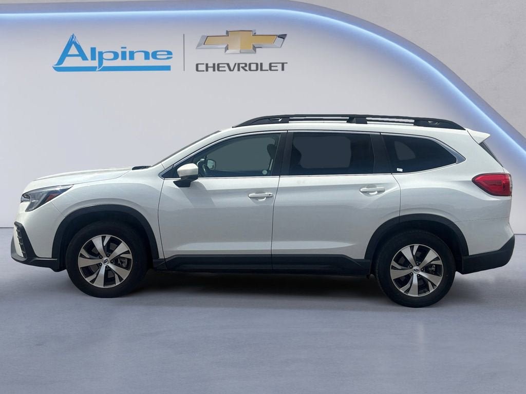 Used 2025 Subaru Ascent Premium AWD/4WD image 2