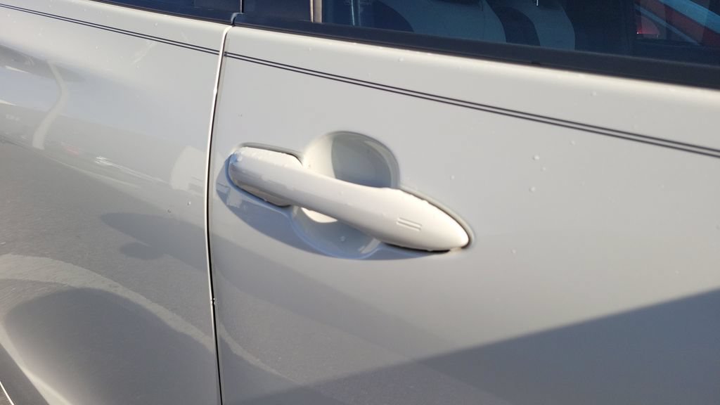 Certified 2017 Toyota Prius Four Touring FWD image 9