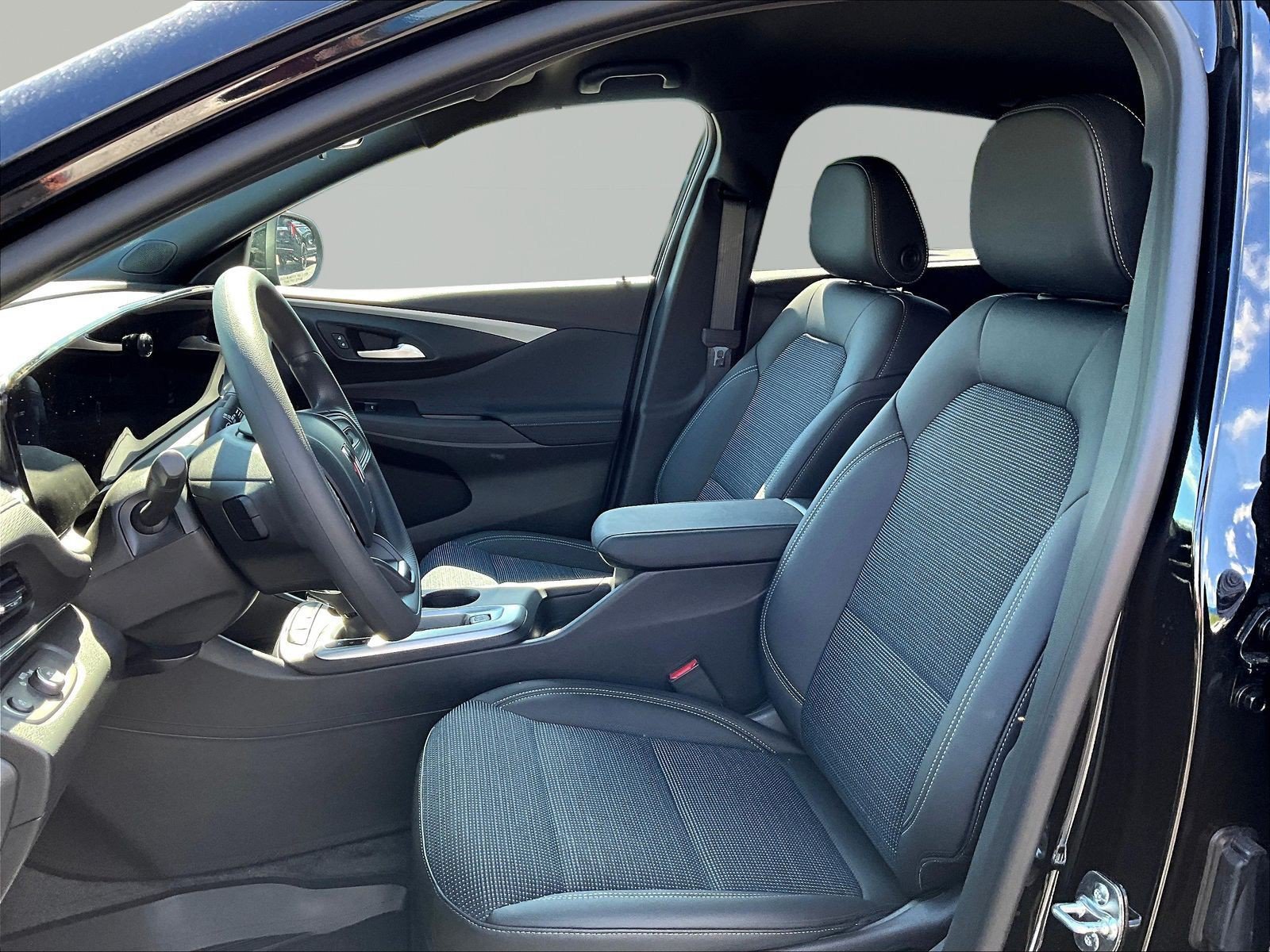 New 2026 Buick Envista Sport Touring FWD image 16