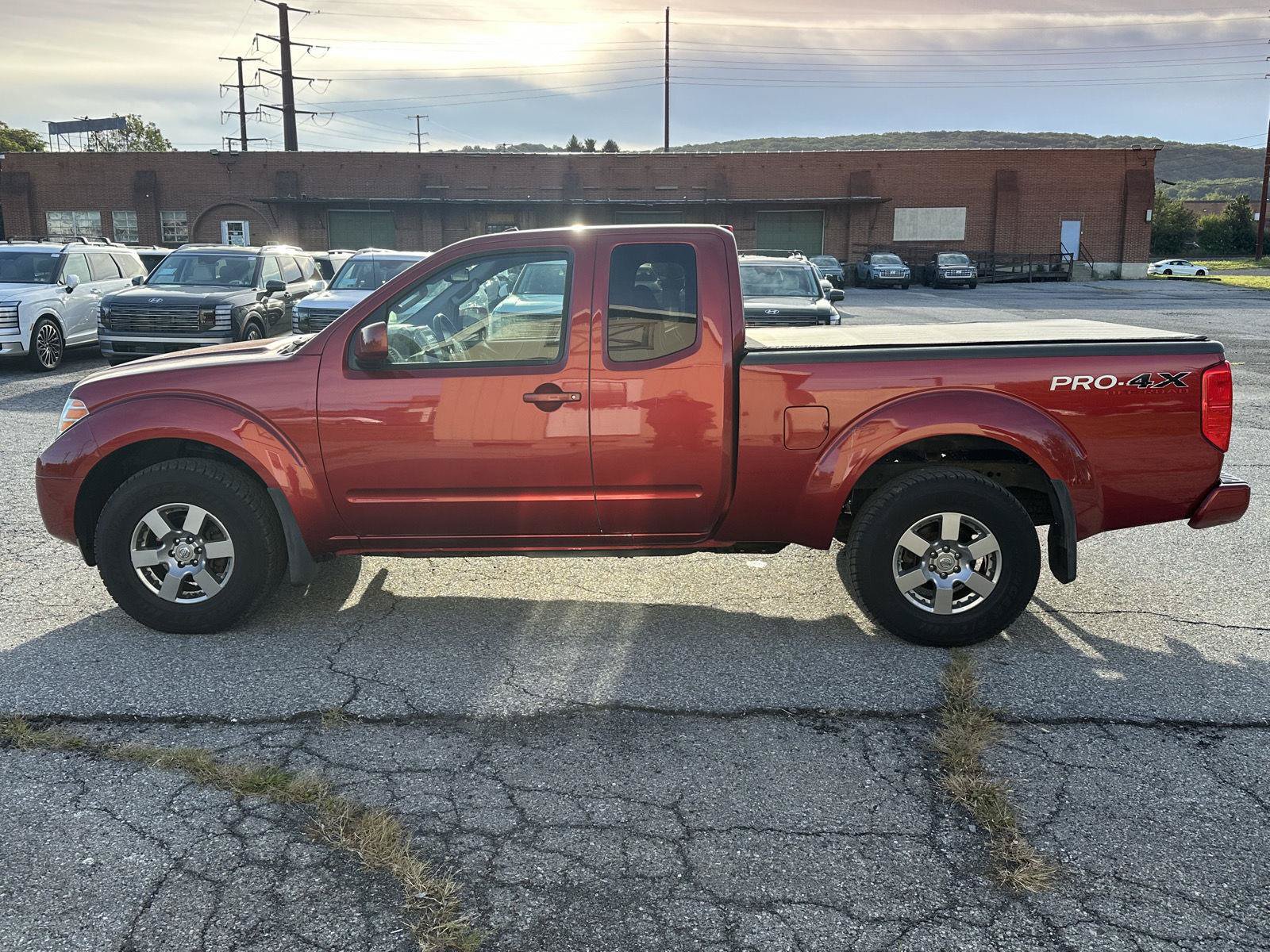 Used 2012 Nissan Frontier PRO-4X AWD/4WD image 5
