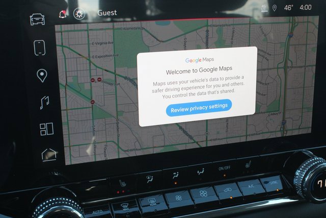 New 2025 GMC Canyon Elevation w/ Convenience Package image 3