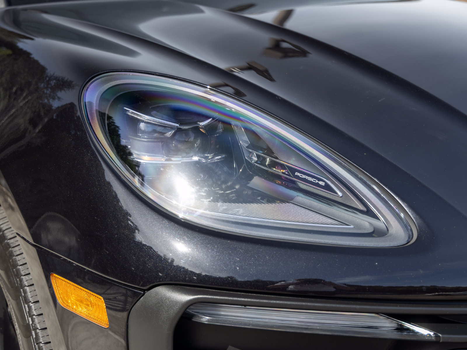 Certified 2023 Porsche Macan AWD/4WD image 15