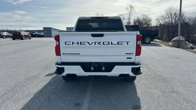 Certified 2022 Chevrolet Silverado 1500 RST w/ Redline Edition AWD/4WD image 4