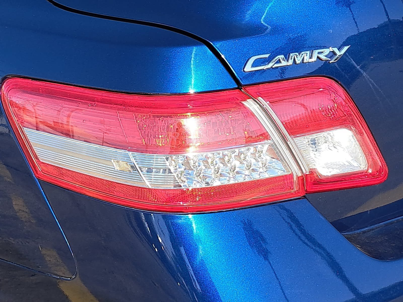 Used 2011 Toyota Camry LE FWD image 33