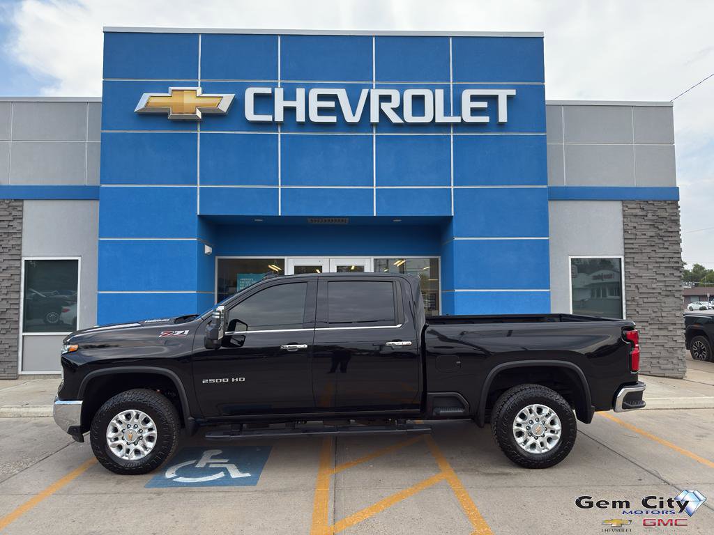 Used 2024 Chevrolet Silverado 2500 LTZ w/ LTZ Convenience Package image 1