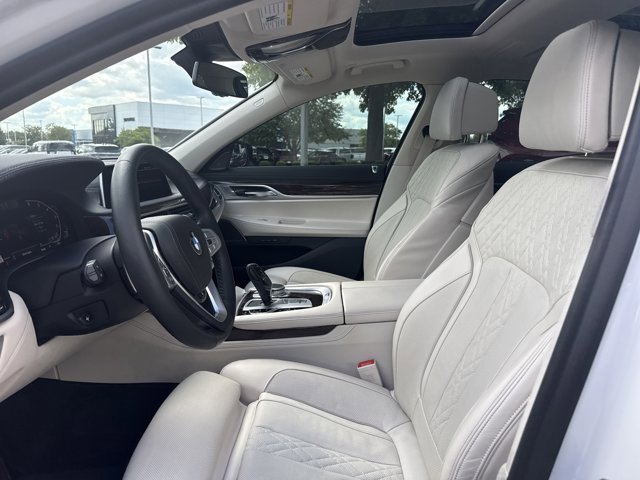 Used 2021 BMW 750i xDrive image 10