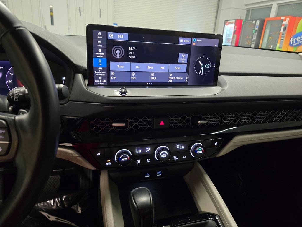 Used 2023 Honda Accord EX-L image 22