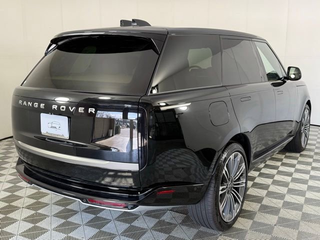 New 2025 Land Rover Range Rover SE image 7