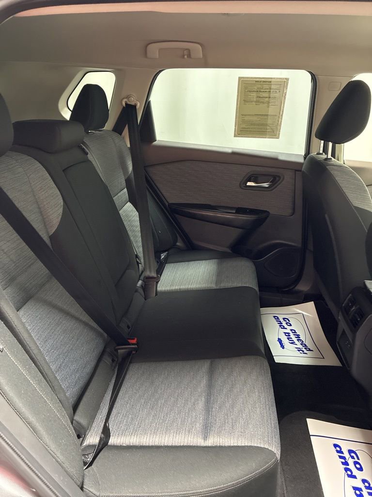 Used 2023 Nissan Rogue SV AWD/4WD image 25