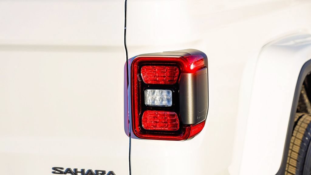 New 2026 Jeep Gladiator Sport AWD/4WD image 10