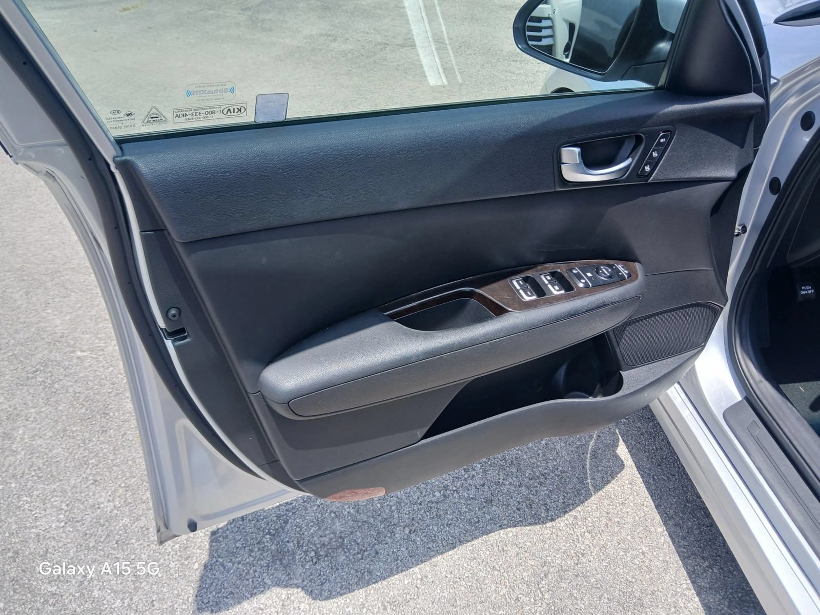 Used 2017 Kia Optima EX w/ Premium Package FWD image 11