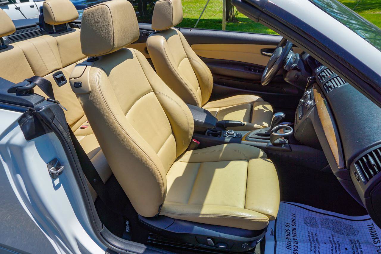 Used 2012 BMW 128i Convertible RWD image 32