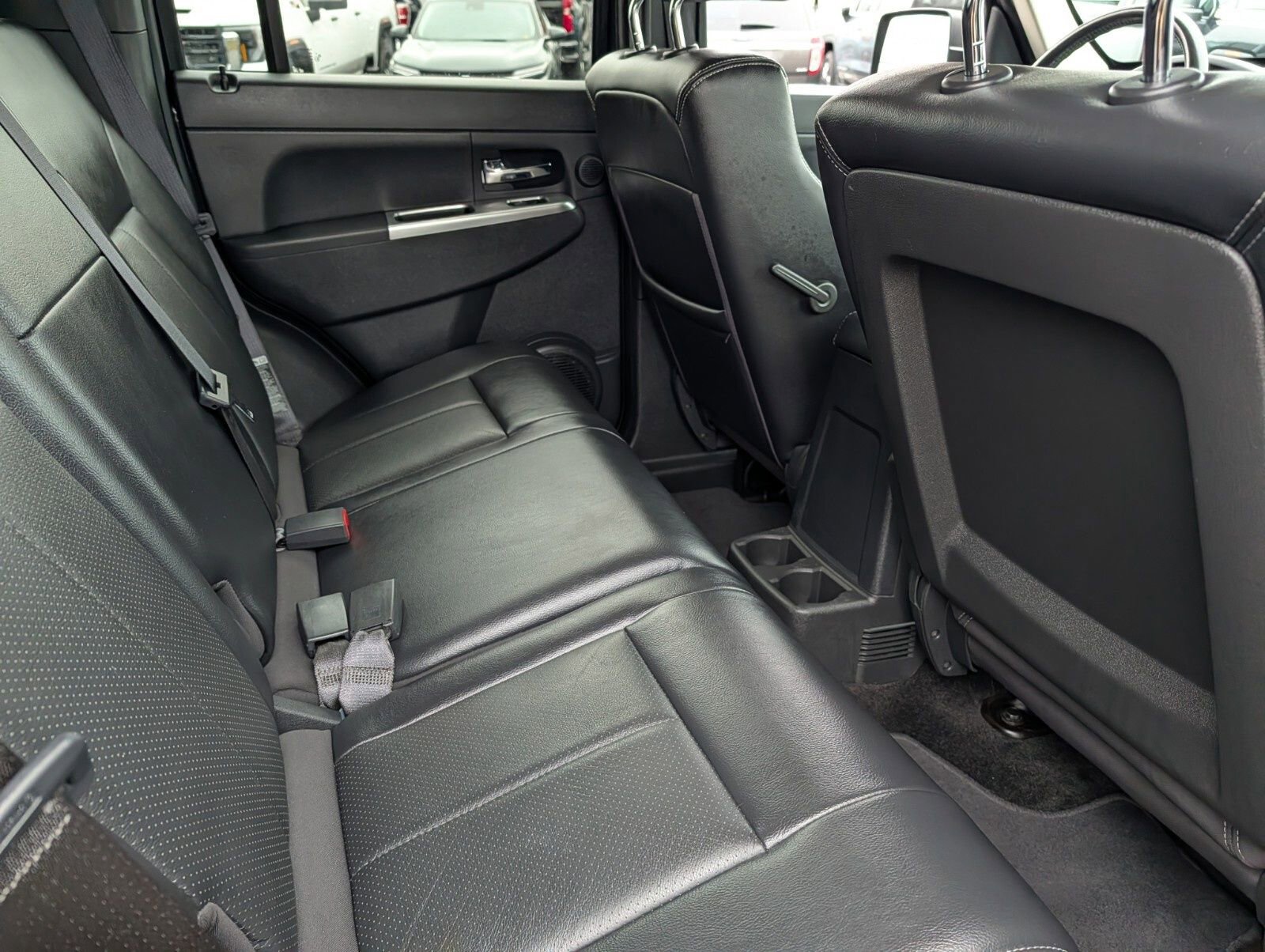 Used 2010 Jeep Liberty Limited w/ Tire & Wheel Group image 18