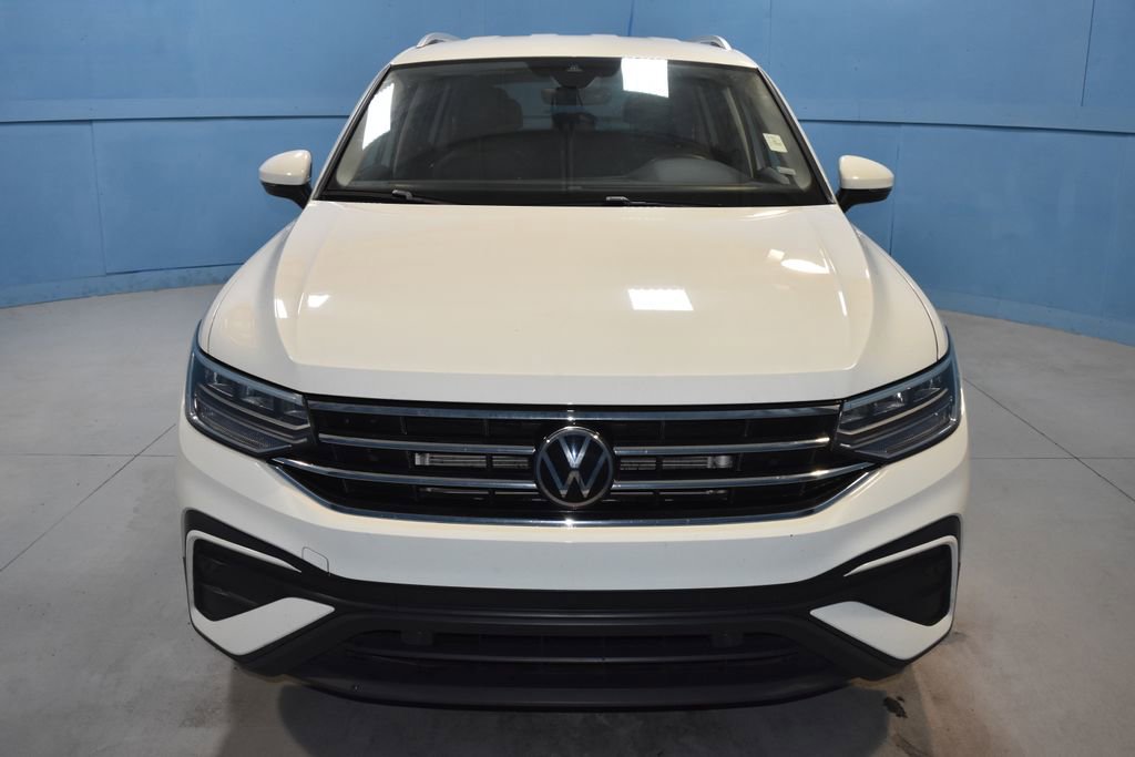 Used 2024 Volkswagen Tiguan SE image 25