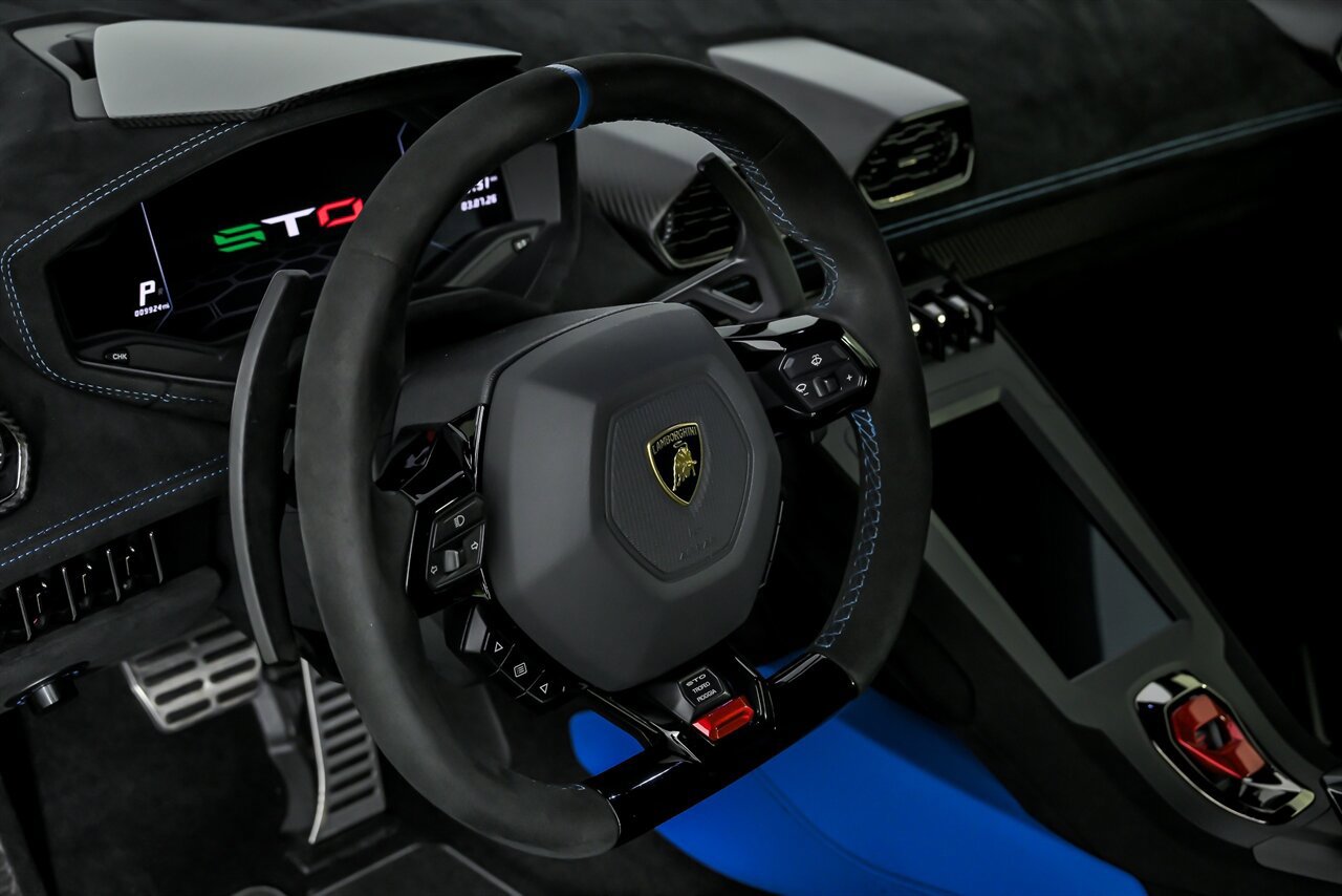 Used 2022 Lamborghini Huracan STO RWD image 22
