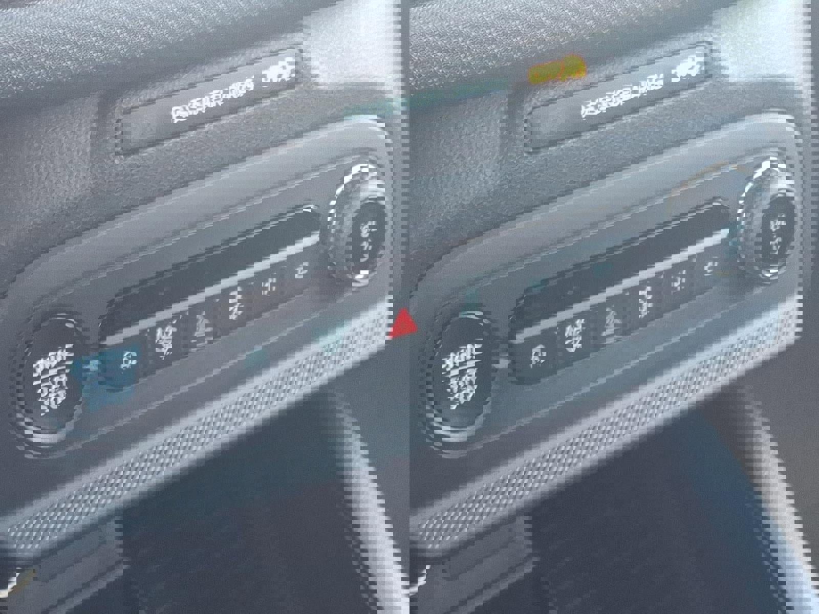 Certified 2025 Ford Bronco Sport Outer Banks w/ Outer Banks Tech Package+ image 28