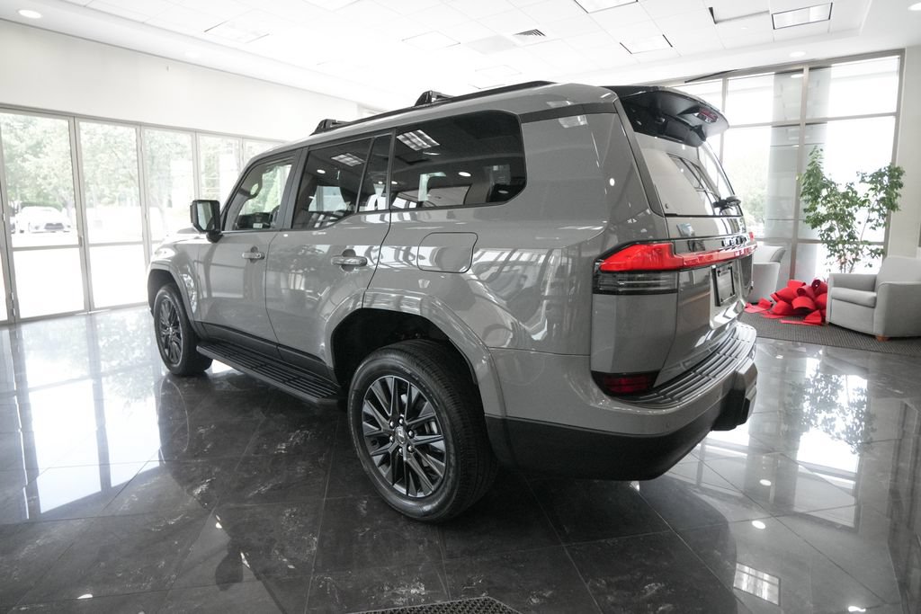 Certified 2026 Lexus GX 550 w/ Accessory Package (2T) AWD/4WD image 5