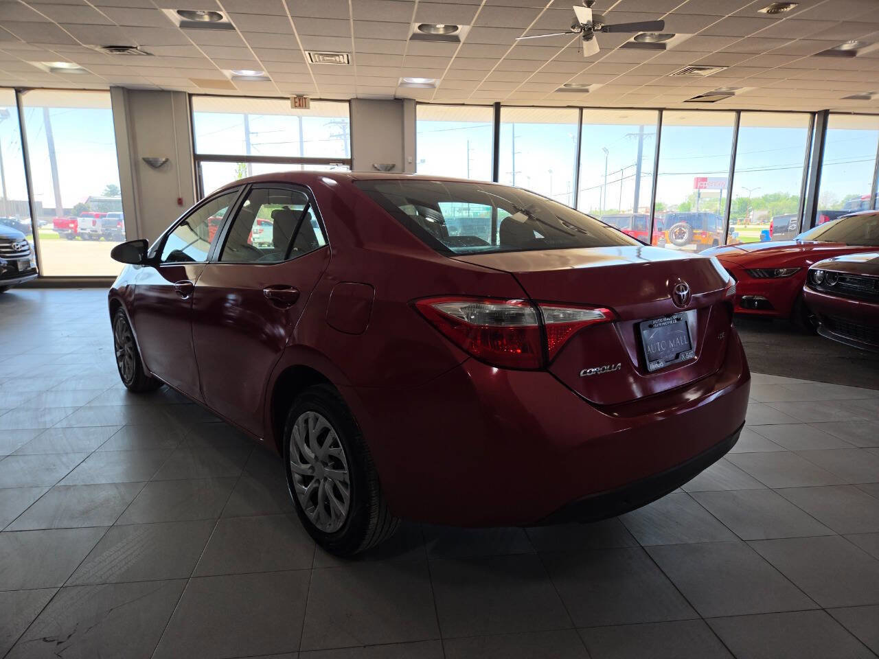 Used 2015 Toyota Corolla LE FWD image 5