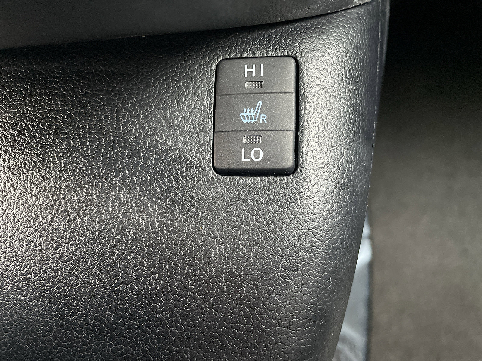 Used 2017 Toyota Prius Prime Premium image 64