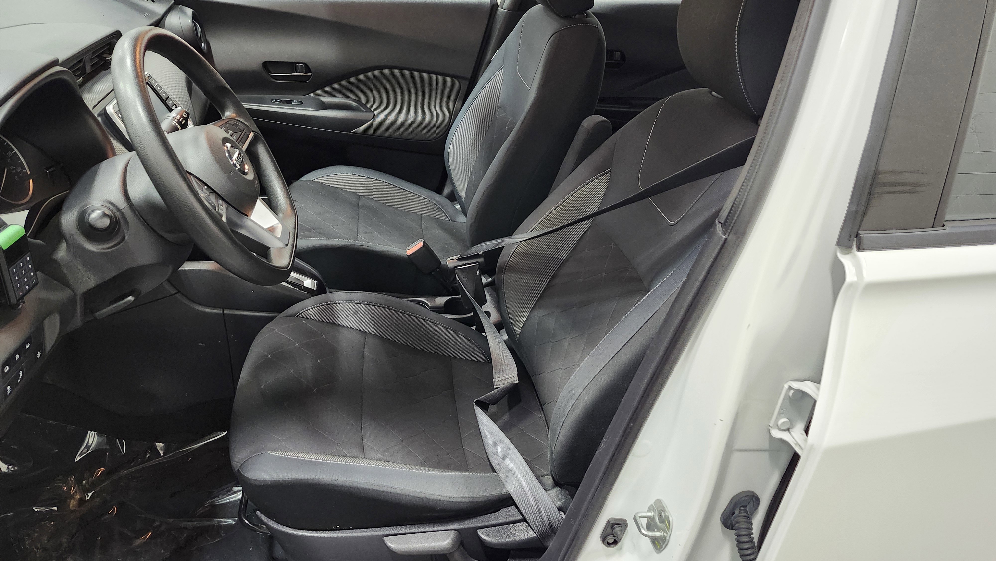 Used 2020 Nissan Kicks S image 21