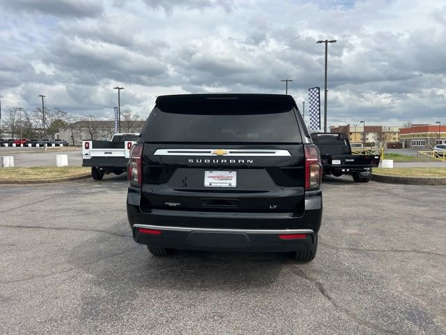 Used 2024 Chevrolet Suburban LT image 4