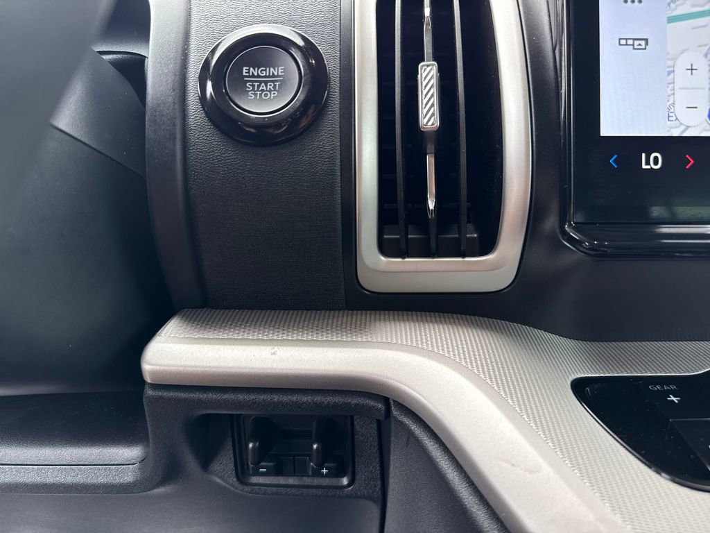 Used 2025 Ford Expedition Active RWD image 27