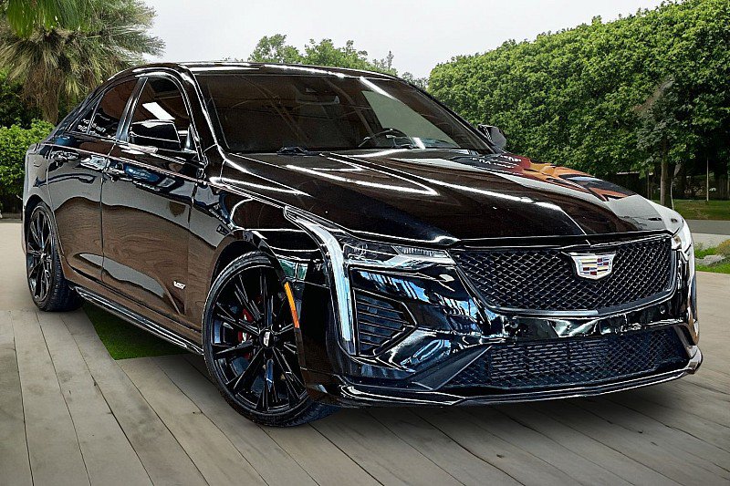 Used 2021 Cadillac CT4 V w/ Climate Package RWD image 9
