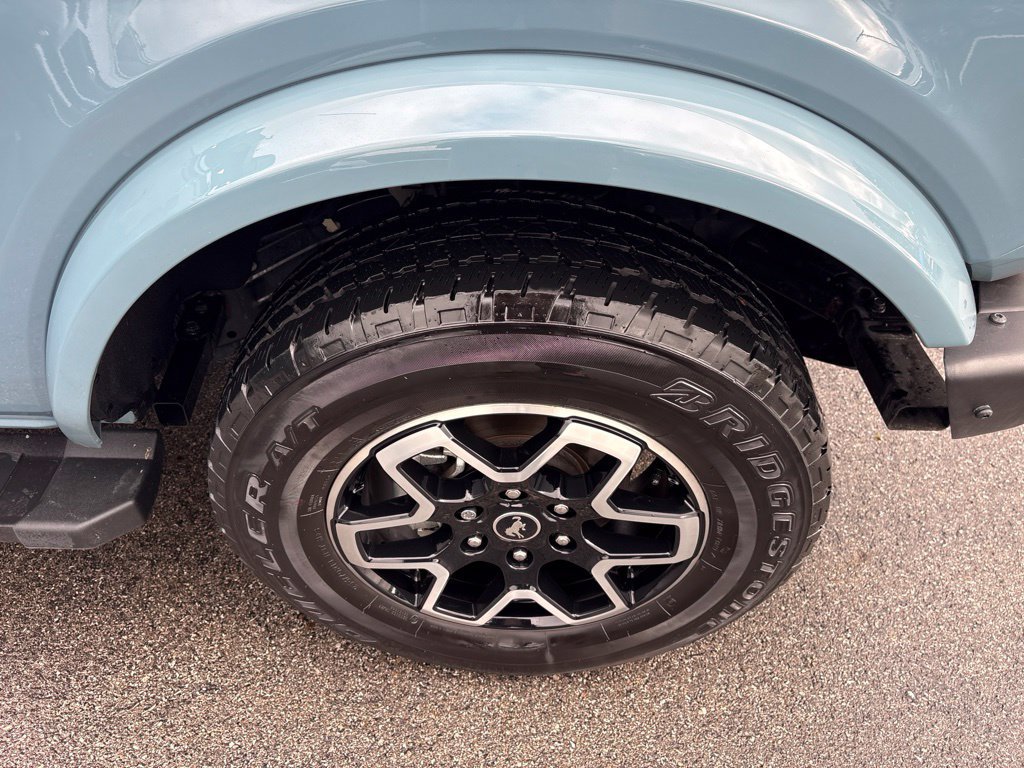 Used 2023 Ford Bronco Outer Banks AWD/4WD image 6