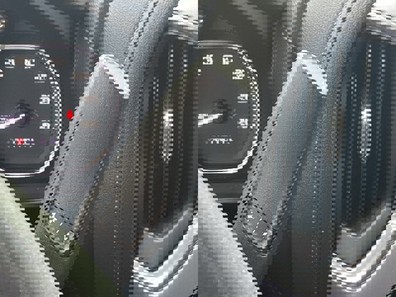 Used 2022 GMC Sierra 1500 SLT w/ X31 Off-Road Package image 7