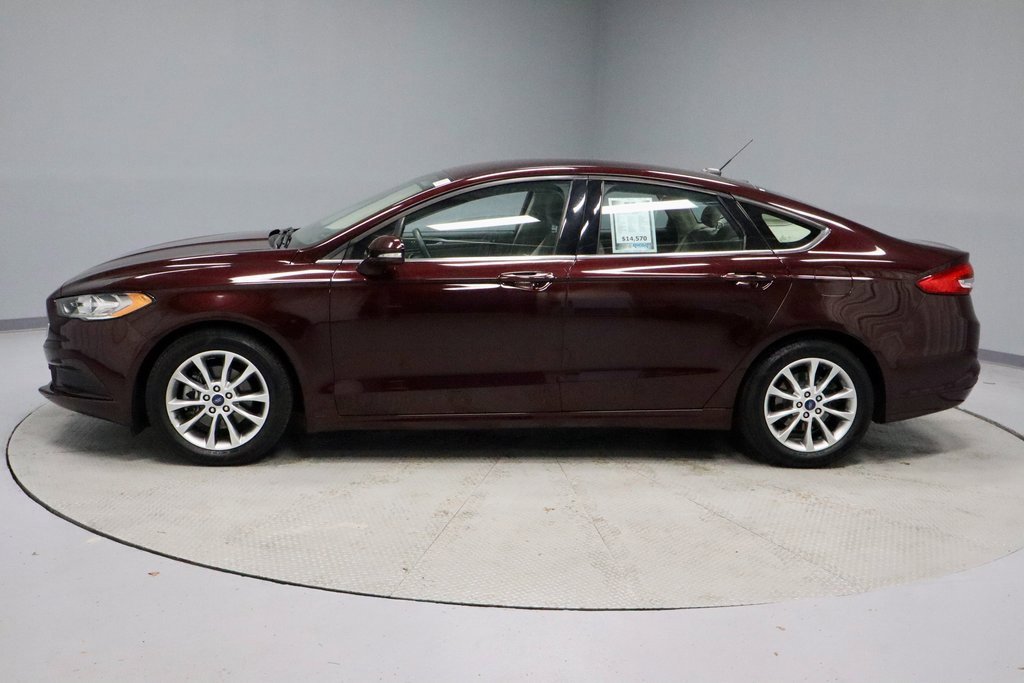 Certified 2017 Ford Fusion SE w/ Fusion SE Technology Package image 7