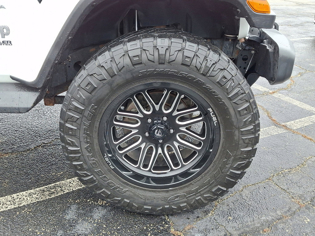 Used 2020 Jeep Wrangler Unlimited Sahara w/ Uconnect 4C Nav & Sound Group image 9