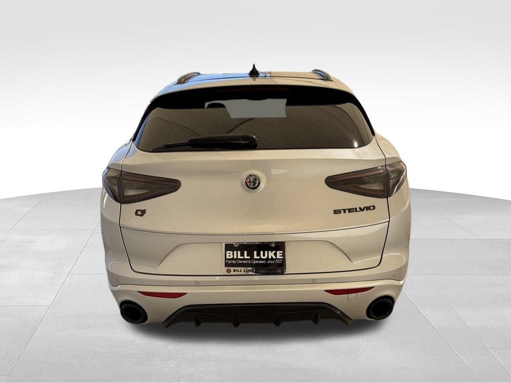 Used 2021 Alfa Romeo Stelvio Ti Sport AWD/4WD image 9