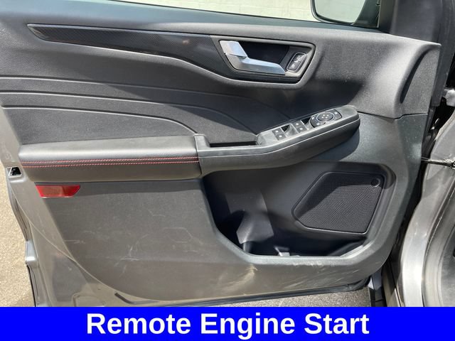 Used 2023 Ford Escape ST-Line w/ Tech Pack #1 AWD/4WD image 10