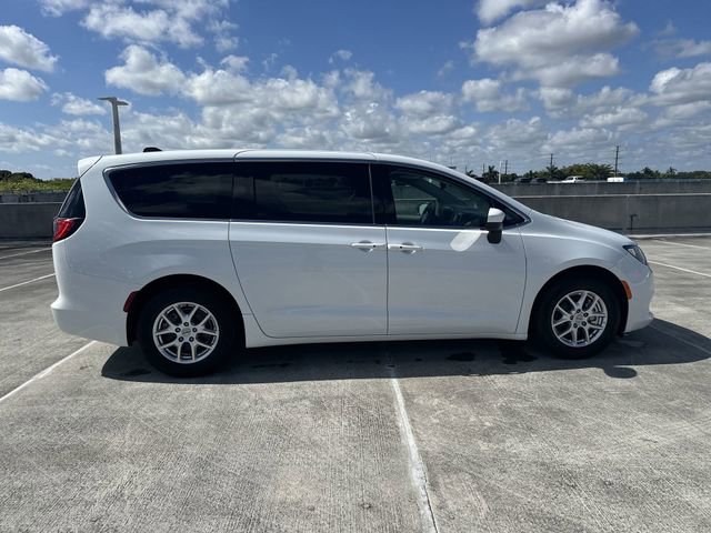 Used 2023 Chrysler Voyager LX FWD image 34