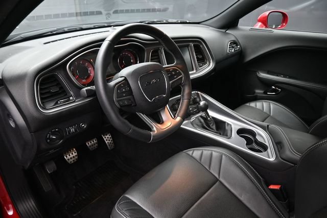 Used 2016 Dodge Challenger SRT Hellcat RWD image 18
