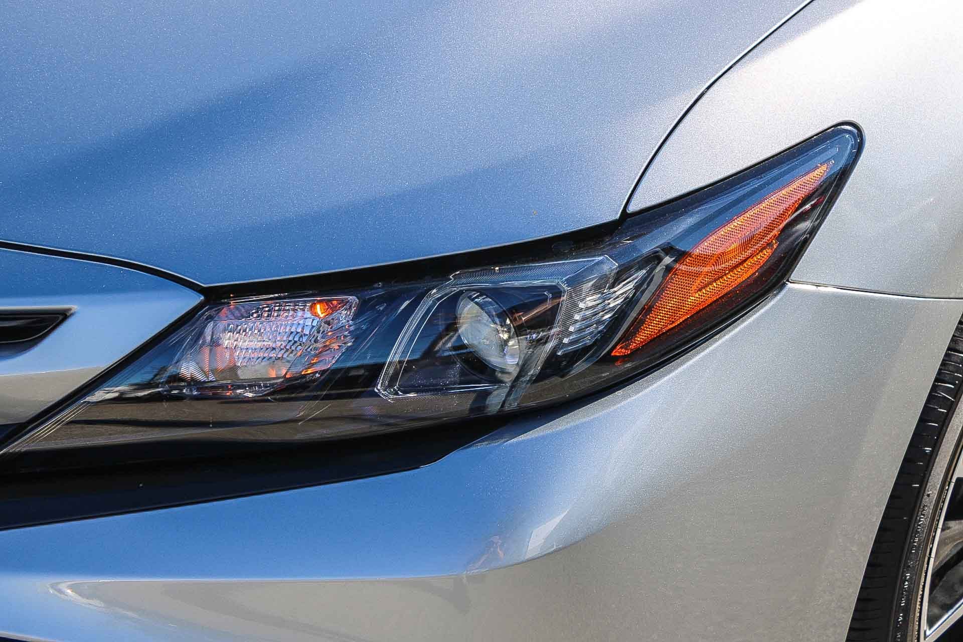 Used 2023 Toyota Camry SE image 5