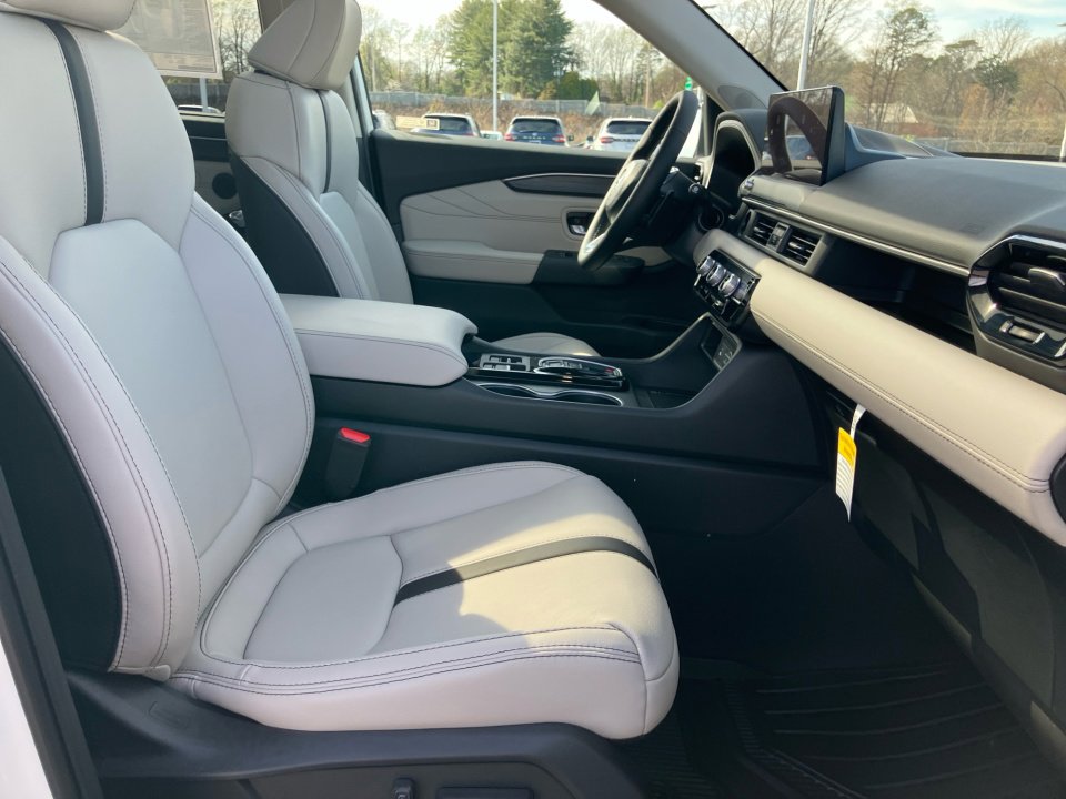 New 2026 Honda Pilot Touring image 28