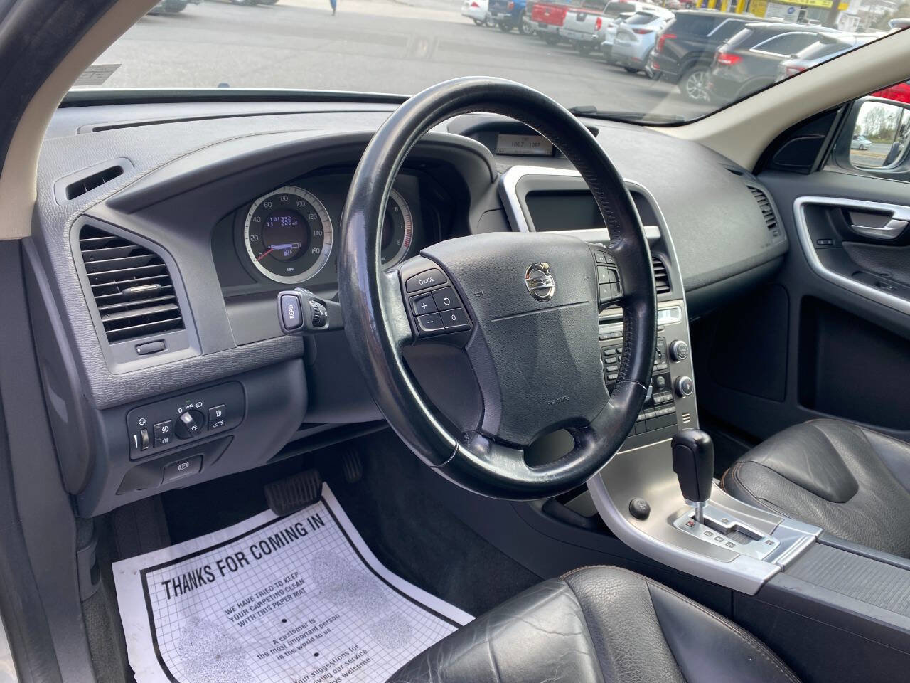 Used 2010 Volvo XC60 T6 image 10