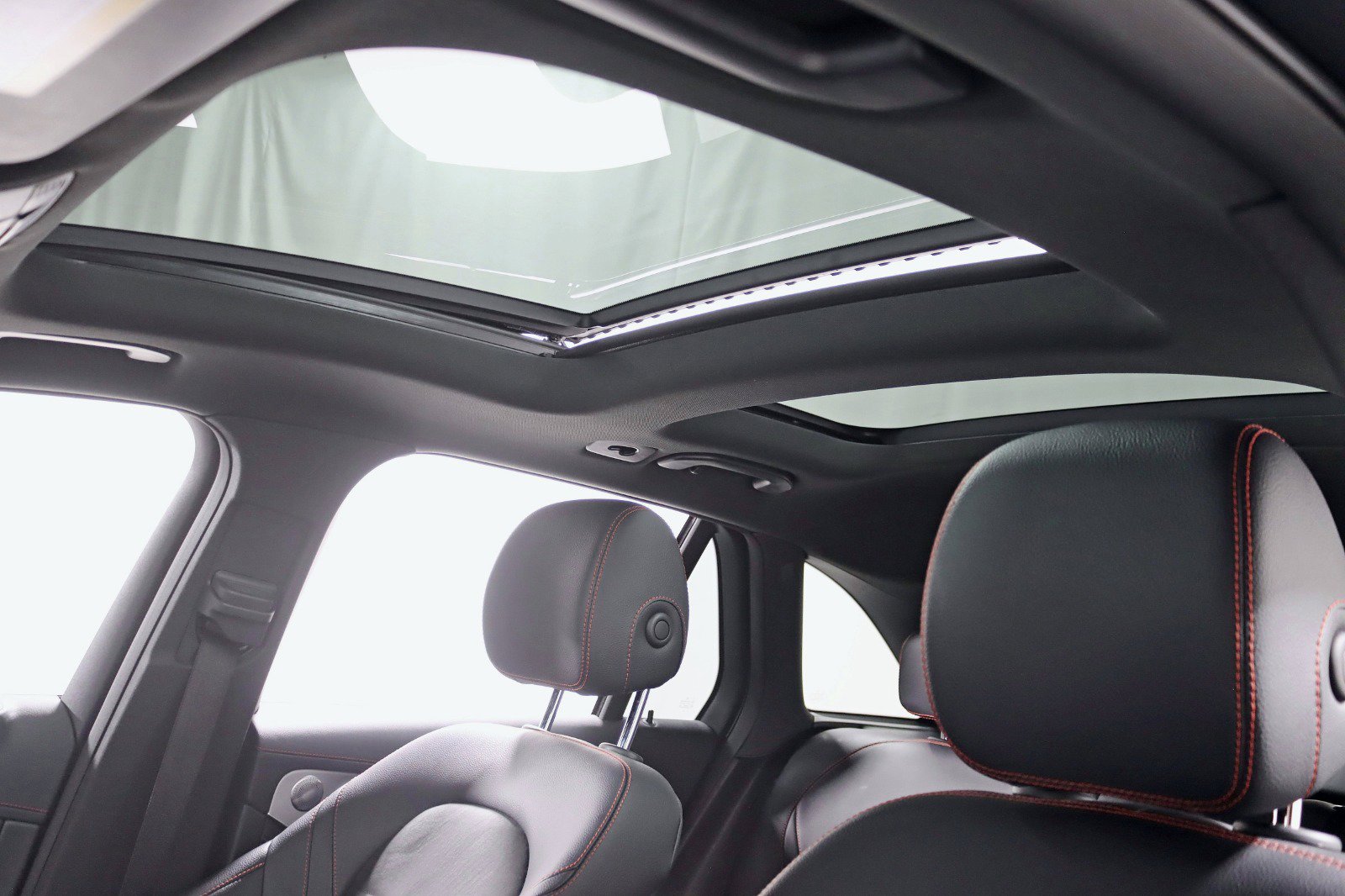 Used 2019 Mercedes-Benz GLC 43 AMG 4MATIC image 37