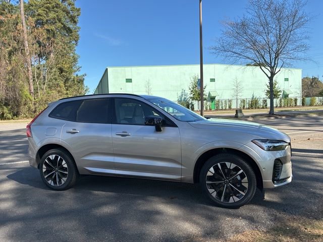 New 2026 Volvo XC60 B5 Plus w/ Protection Package Premier AWD/4WD image 5