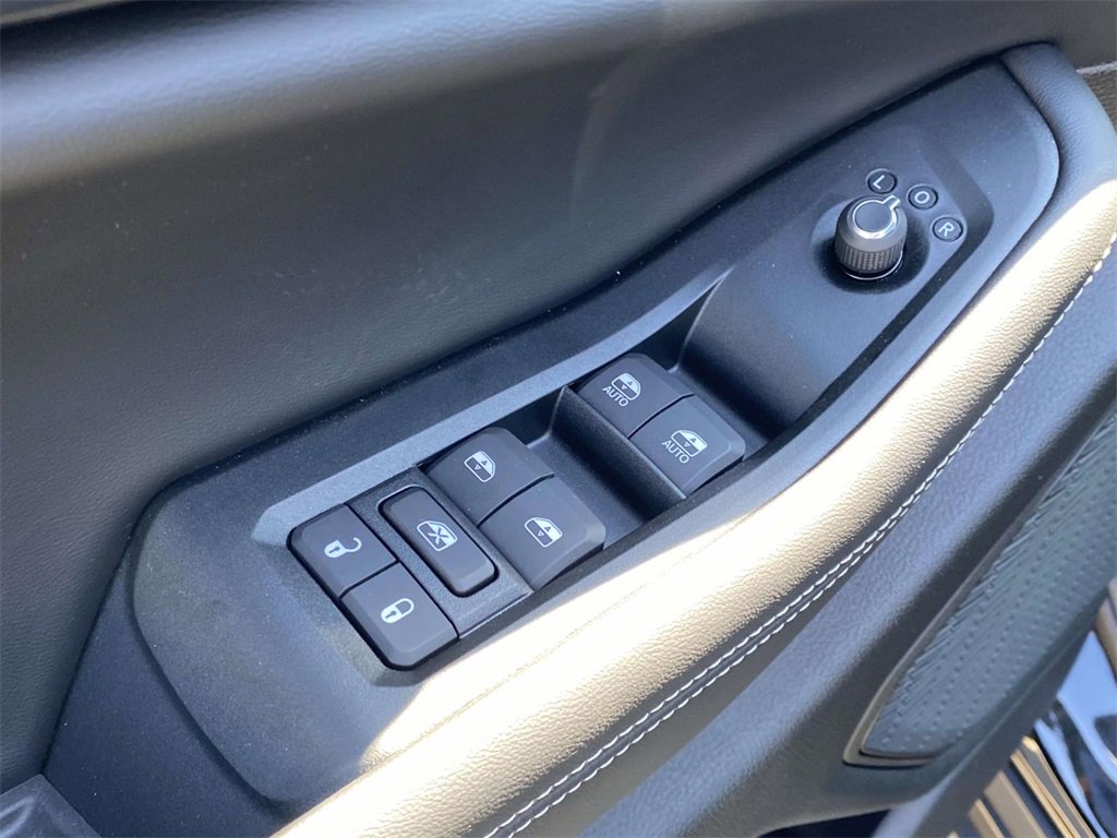 New 2025 Jeep Grand Cherokee L Laredo image 39