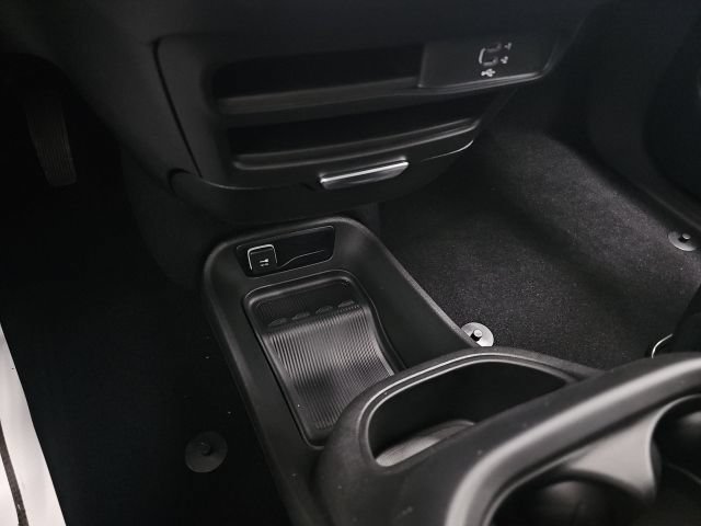 New 2026 Chrysler Voyager LX FWD image 31